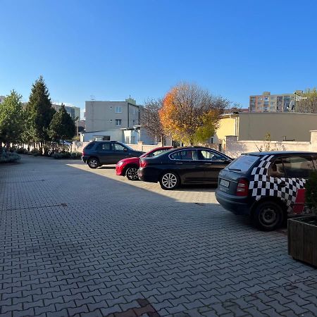 Hotel Marathon Senec Εξωτερικό φωτογραφία