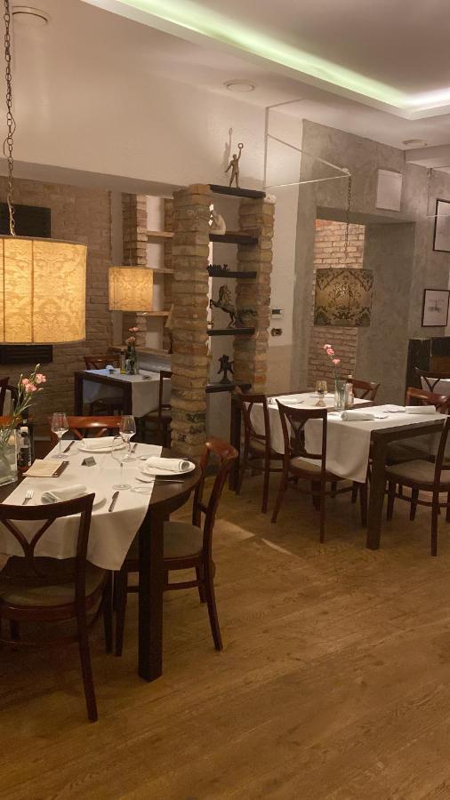 Hotel Marathon Senec Εξωτερικό φωτογραφία