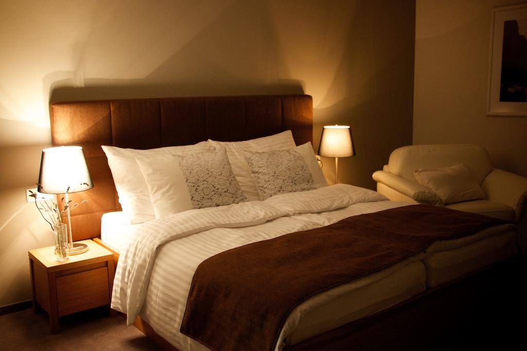 Hotel Marathon Senec Δωμάτιο φωτογραφία